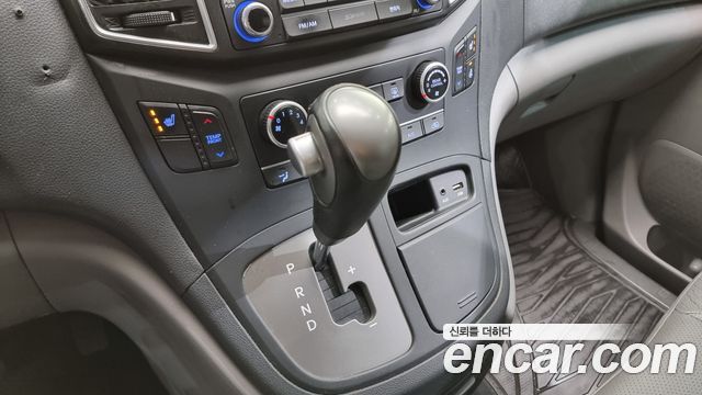 Hyundai Starex 2016 thumb 9