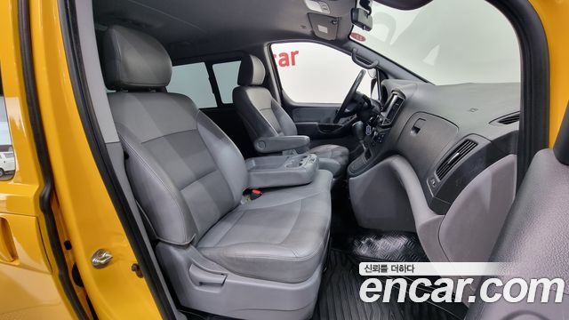 Hyundai Starex 2016 thumb 10