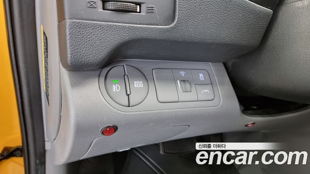 Hyundai Starex 2016 thumb 11