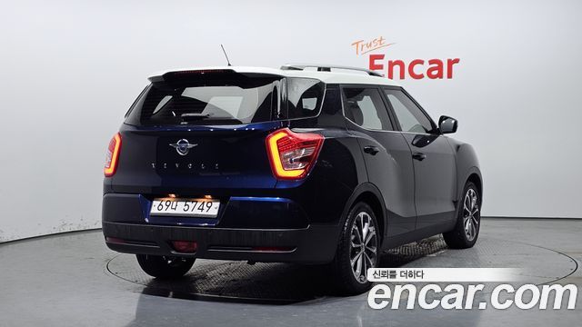 SsangYong Tivoli 2017 thumb 3