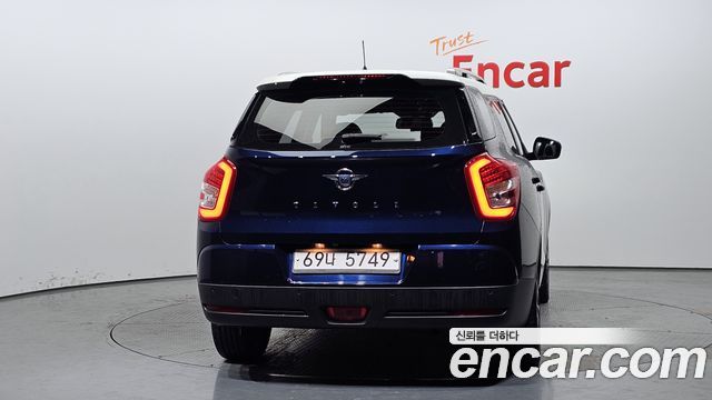 SsangYong Tivoli 2017 thumb 5