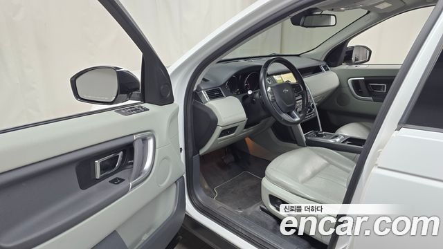 Land Rover Discovery Sport 2018 thumb 10