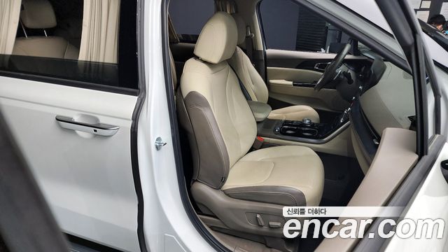 Kia Carnival 2021 thumb 12
