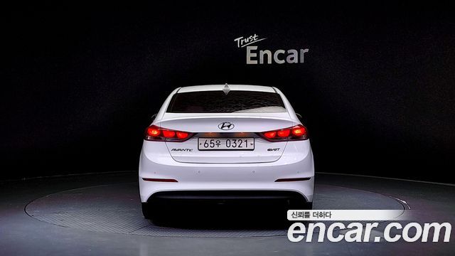 Hyundai Avante 2015 thumb 4