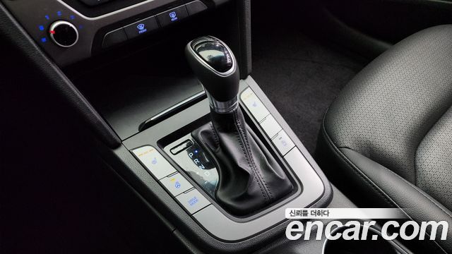 Hyundai Avante 2015 thumb 9