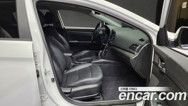Hyundai Avante 2015 thumb 11