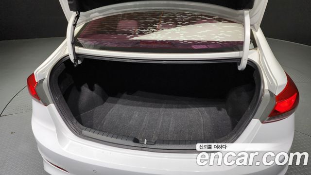Hyundai Avante 2015 thumb 12