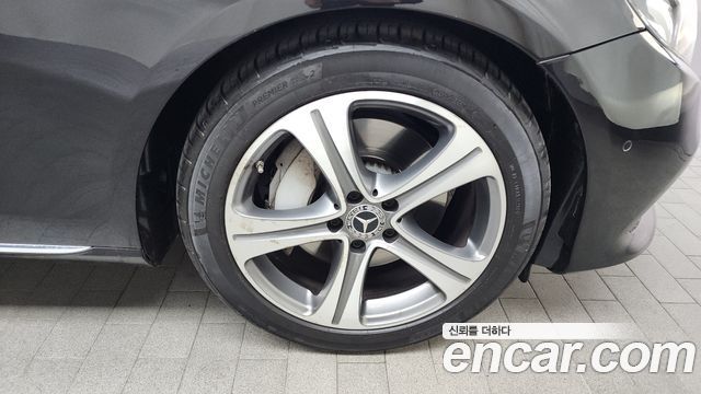 Mercedes-Benz E-Class 2019 thumb 5