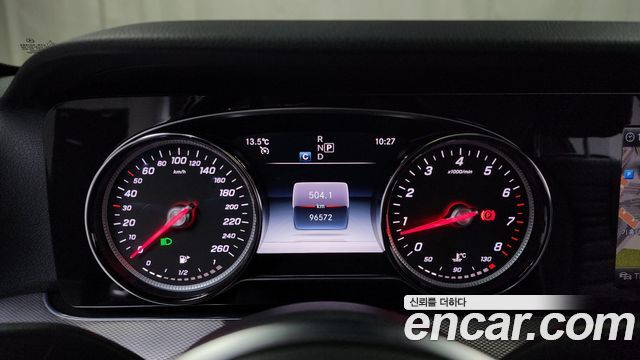 Mercedes-Benz E-Class 2019 thumb 8