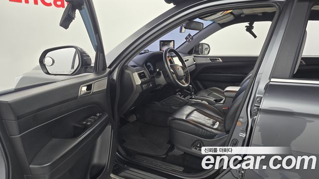 SsangYong Rexton 2018 thumb 11