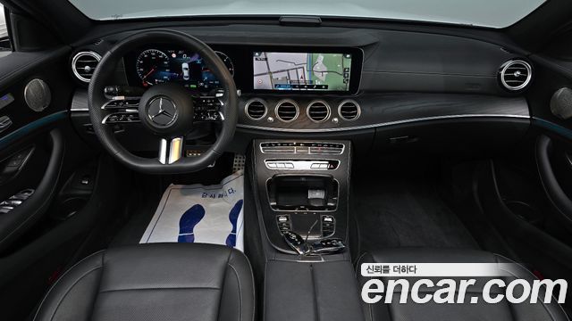 Mercedes-Benz E-Class 2023 thumb 8
