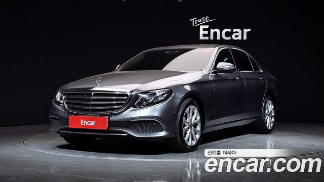 Mercedes-Benz E-Class 2017 thumb 2
