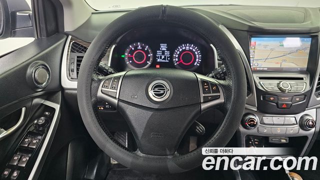 SsangYong Korando 2016 thumb 12