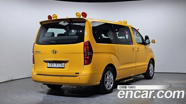 Hyundai Starex 2019 thumb 3