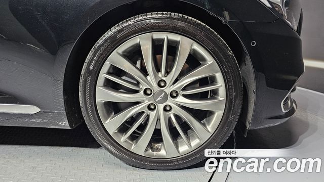 Genesis G80 2016 thumb 6