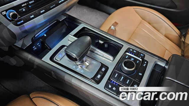 Genesis G80 2016 thumb 10