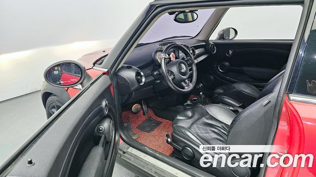 Mini Hatch 2011 thumb 12