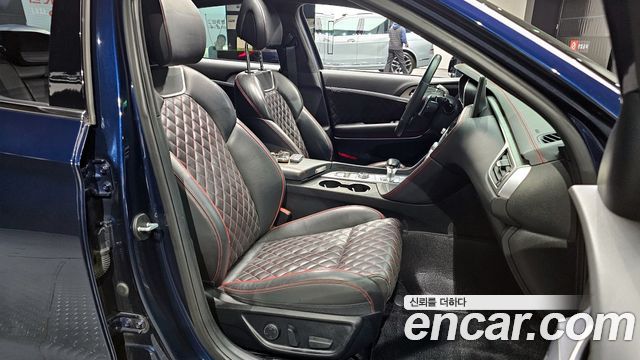 Genesis G70 2019 thumb 10