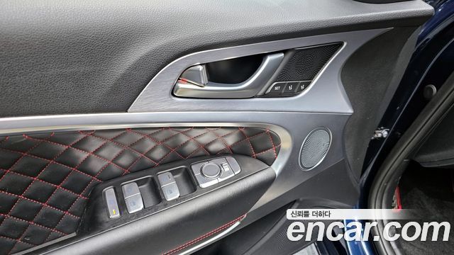 Genesis G70 2019 thumb 12