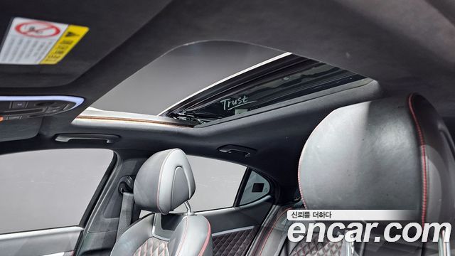 Genesis G70 2019 thumb 11