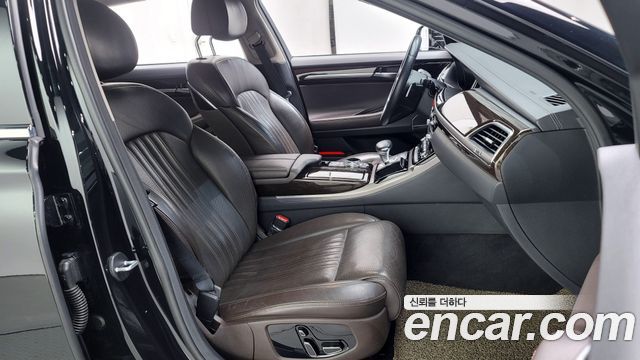 Genesis G90 2016 thumb 11