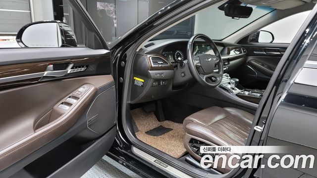 Genesis G90 2016 thumb 12