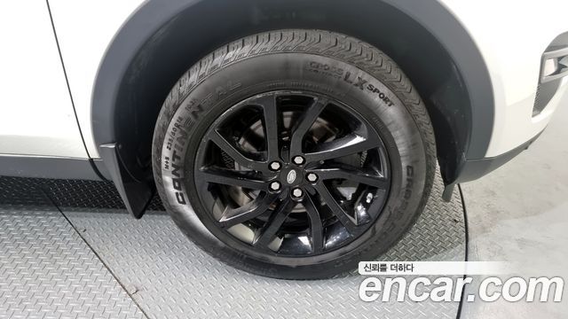 Land Rover Discovery Sport 2017 thumb 6
