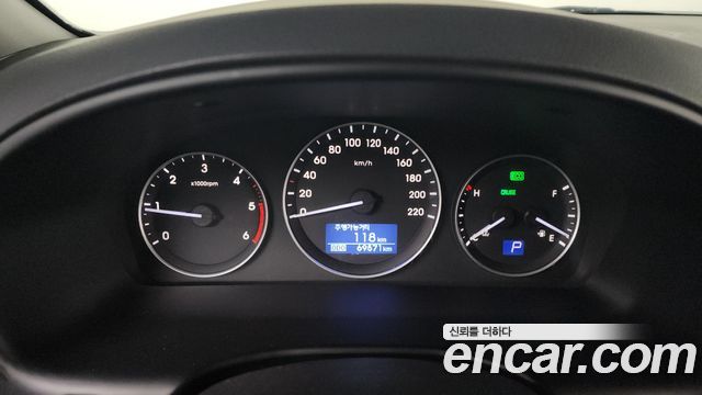 Hyundai Starex 2018 thumb 9