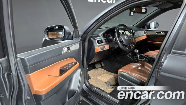 SsangYong Rexton 2019 thumb 10