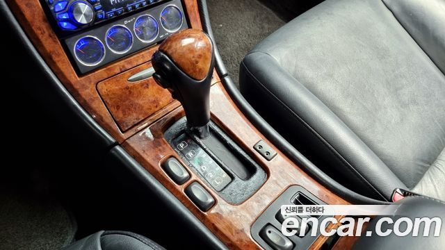 Hyundai Dynasty 2005 thumb 10