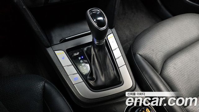 Hyundai Avante 2018 thumb 10