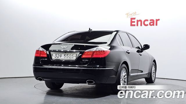 Hyundai Genesis 2010 thumb 2