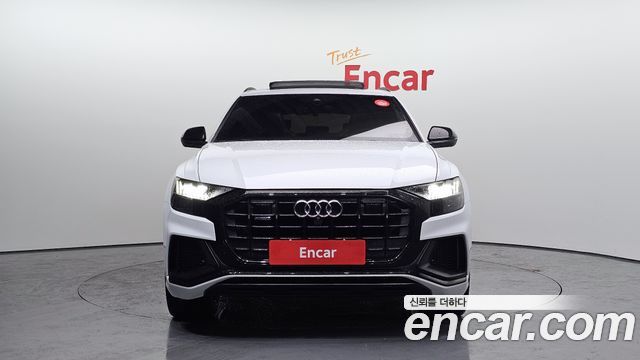 Audi Q8 2021 thumb 3