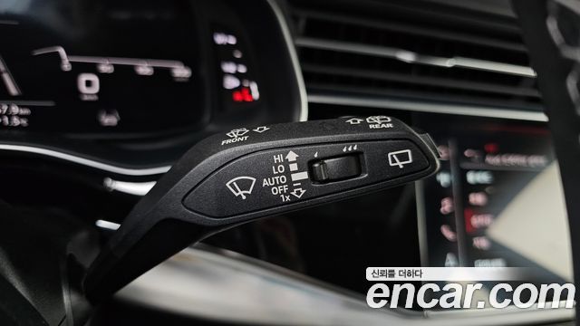 Audi Q8 2021 thumb 12