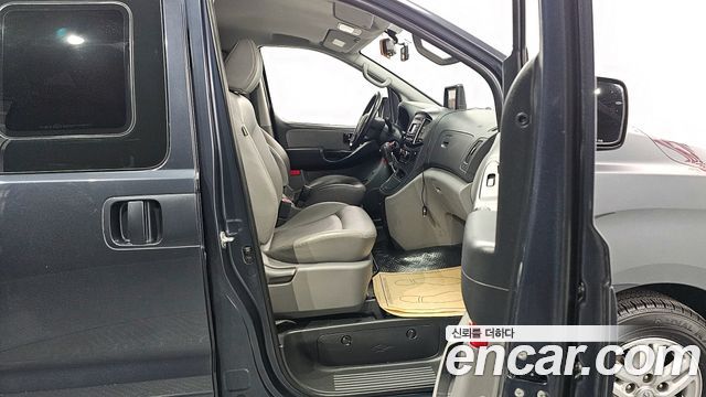 Hyundai Starex 2018 thumb 12