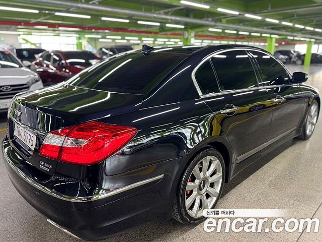 Hyundai Genesis 2013 thumb 3