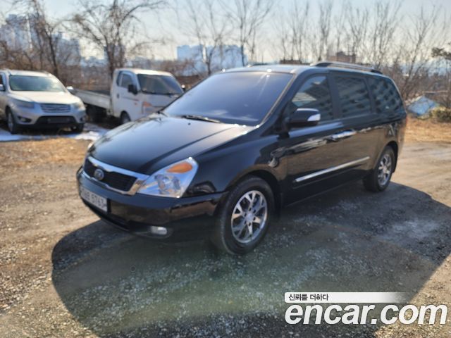 Kia Carnival 2013 thumb 2