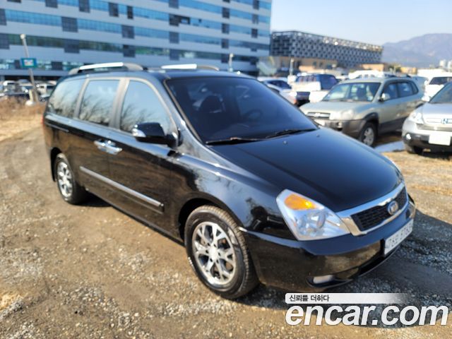Kia Carnival 2013 thumb 4