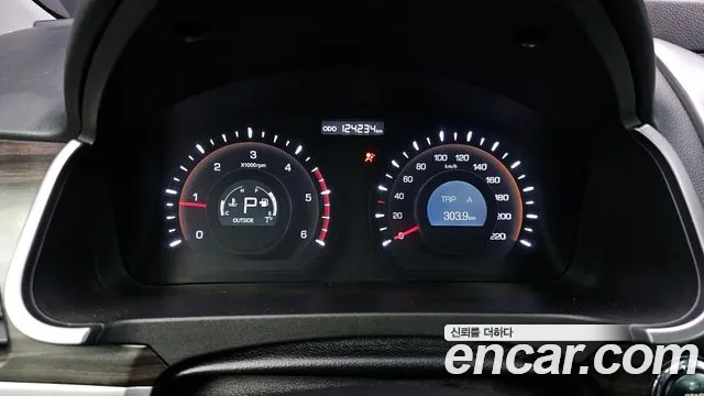 SsangYong Korando 2014 thumb 9