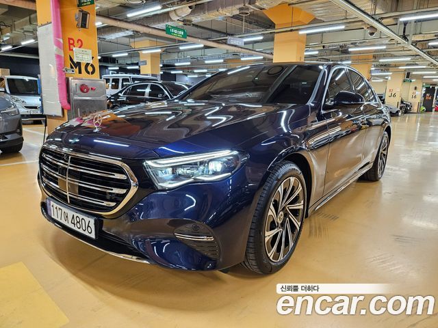 Mercedes-Benz E-Class 2024 thumb 2