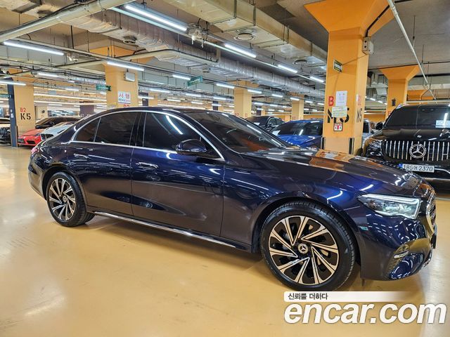 Mercedes-Benz E-Class 2024 thumb 5