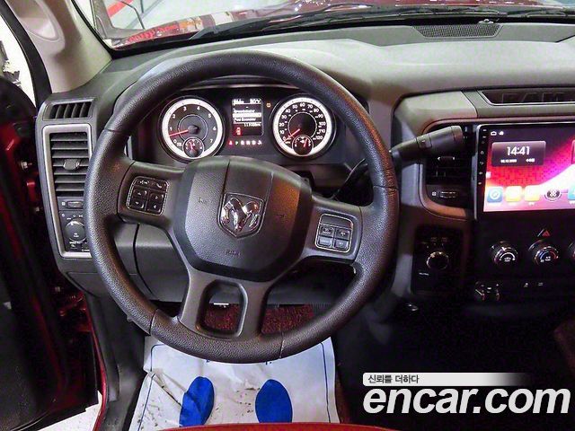 Dodge Ram Pick Up 2014 thumb 8