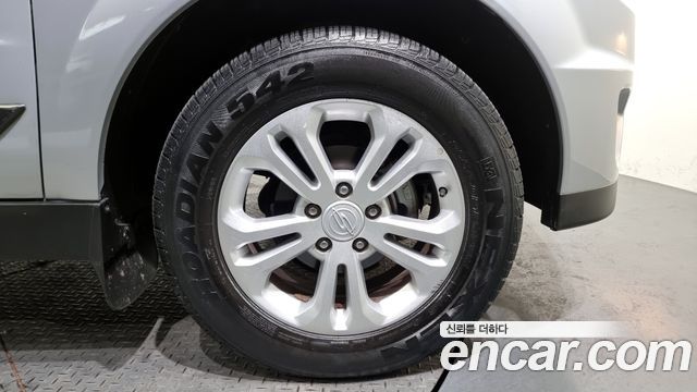 SsangYong Korando 2016 thumb 6