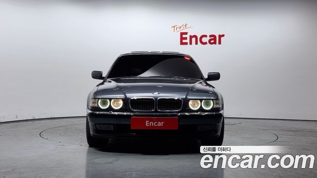 BMW 7 серии 2001 thumb 4