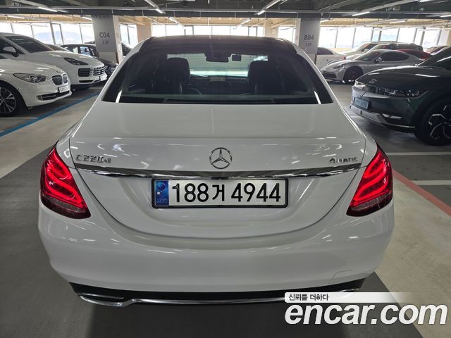 Mercedes-Benz C-Class 2016 thumb 5