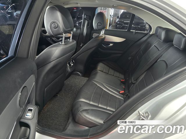 Mercedes-Benz C-Class 2016 thumb 6