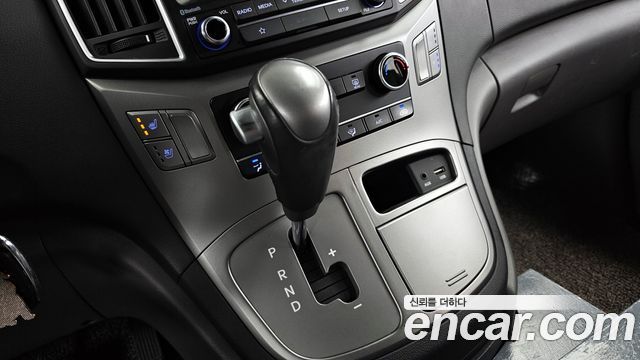 Hyundai Starex 2018 thumb 10