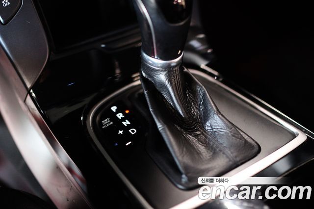 Hyundai i40 2013 thumb 10