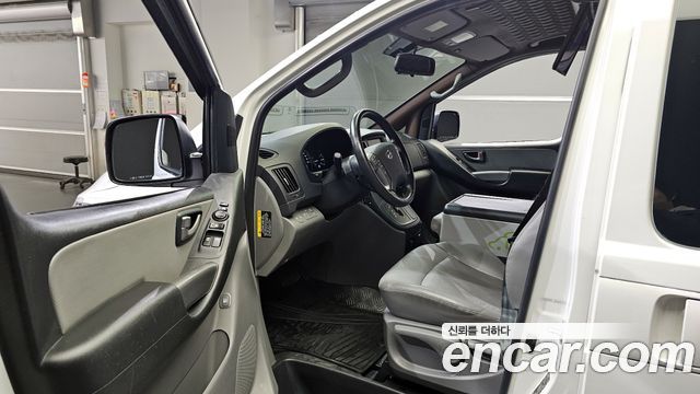 Hyundai Starex 2019 thumb 11