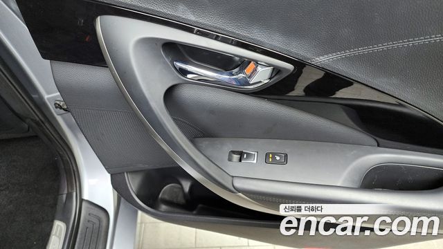 Hyundai Grandeur 2014 thumb 12